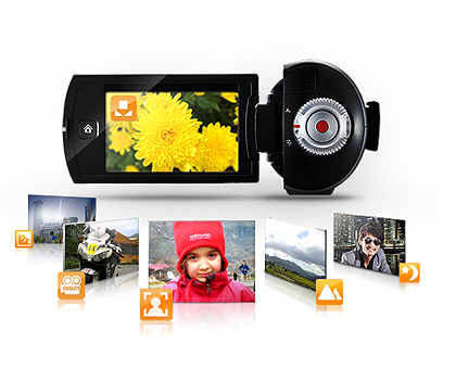  The camcorder that adjusts to your surroundings 